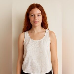The Group Babaton (Aritzia) - White tank with tan leaf print. XS